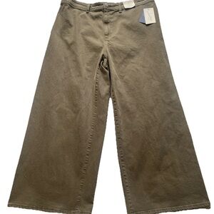 Women’s Wide-Leg Khaki jeans